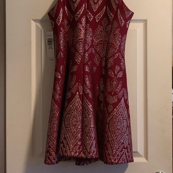 Wine dress with diamond/glitter embellishments - Picture 3 of 8